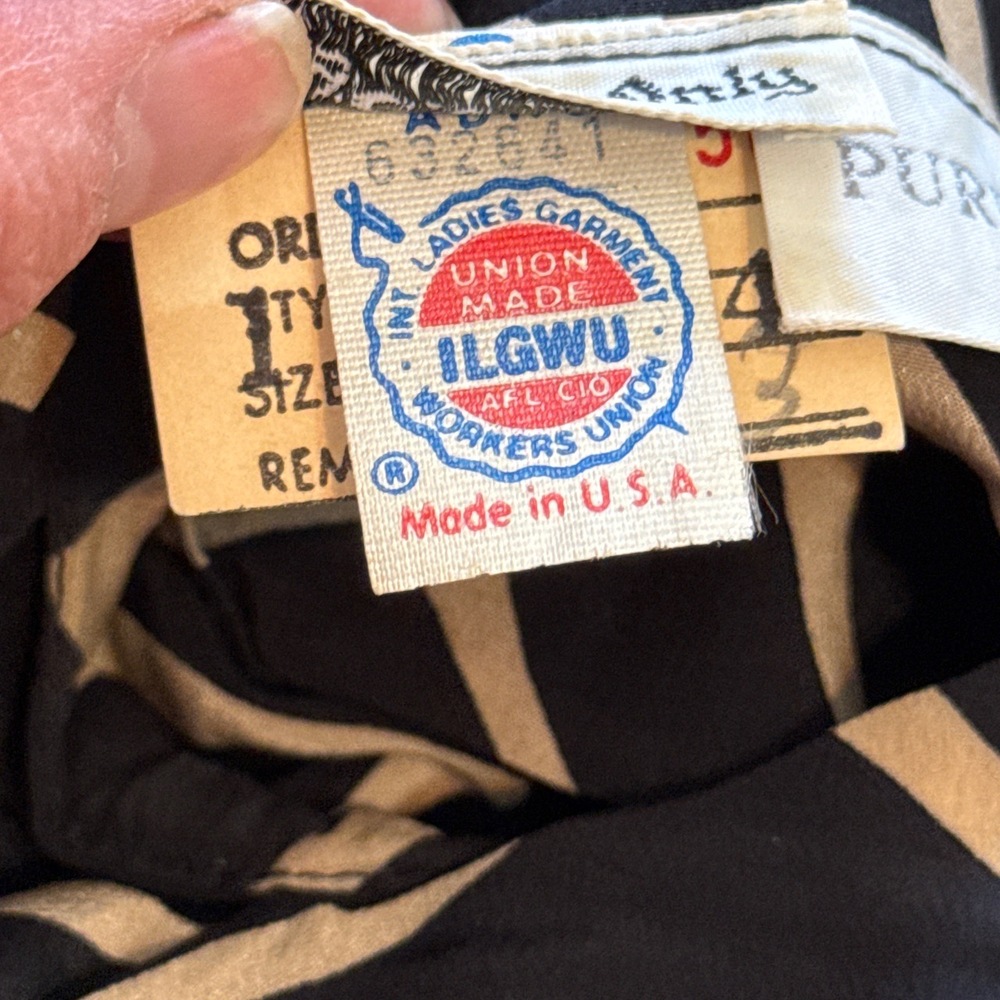Chevron Patterned 100% Silk Black and Cream Midi Dress - Picture 8 of 10